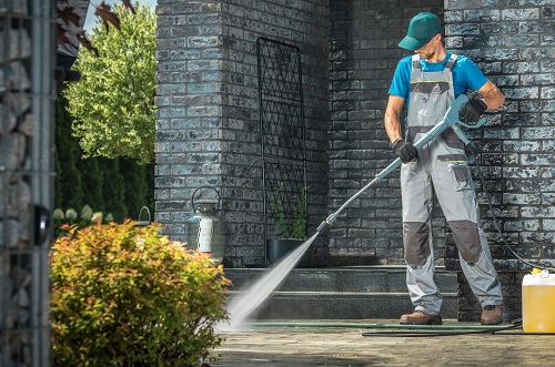 Choosing the Right Pressure Washing Services