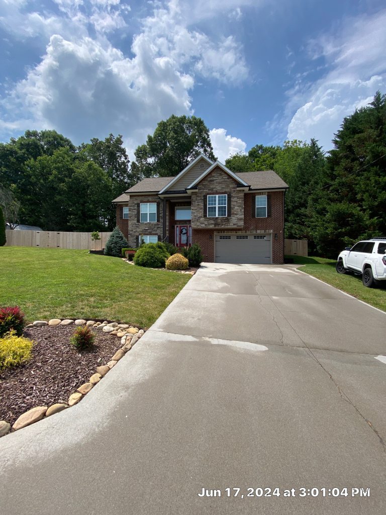 concrete driveway cleaning