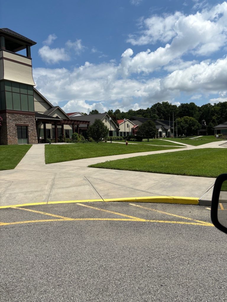 concrete sidewalk cleaning ﻿Knoxville Tennessee